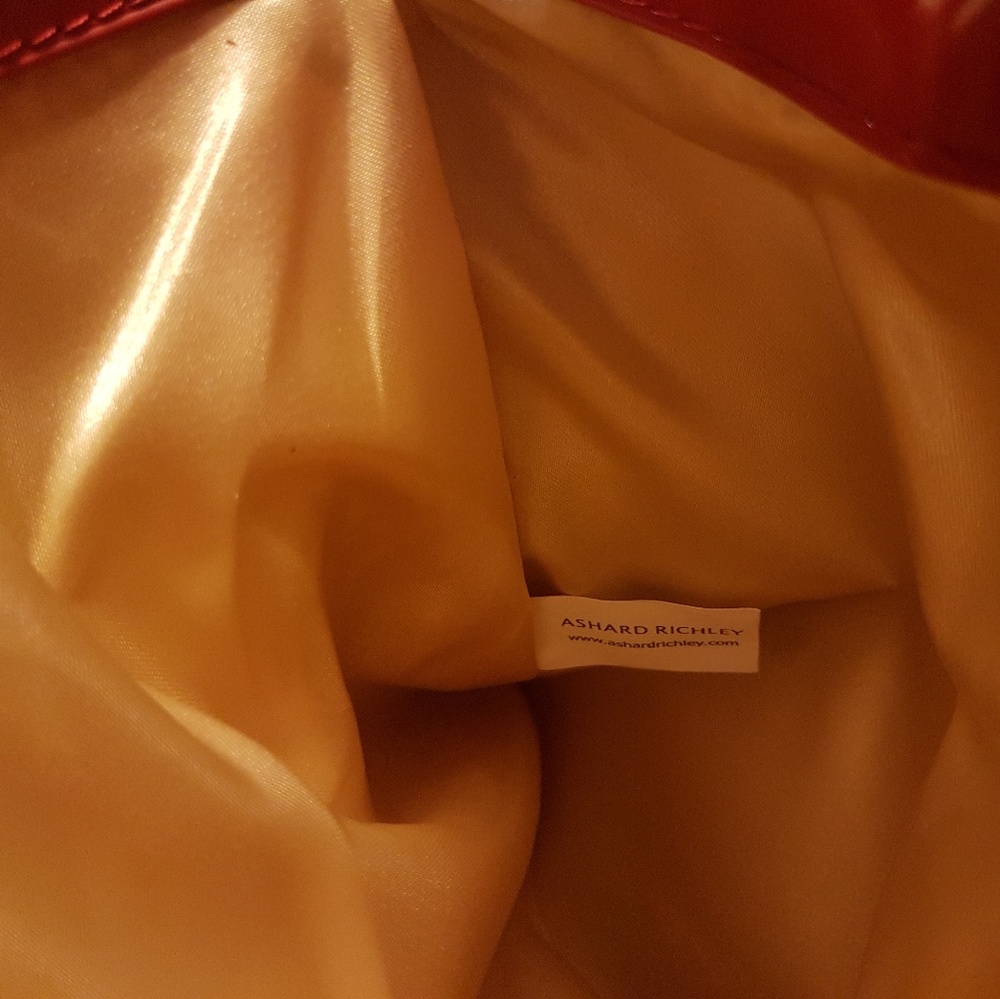 RED CLUTCH - Picture 4 of 4